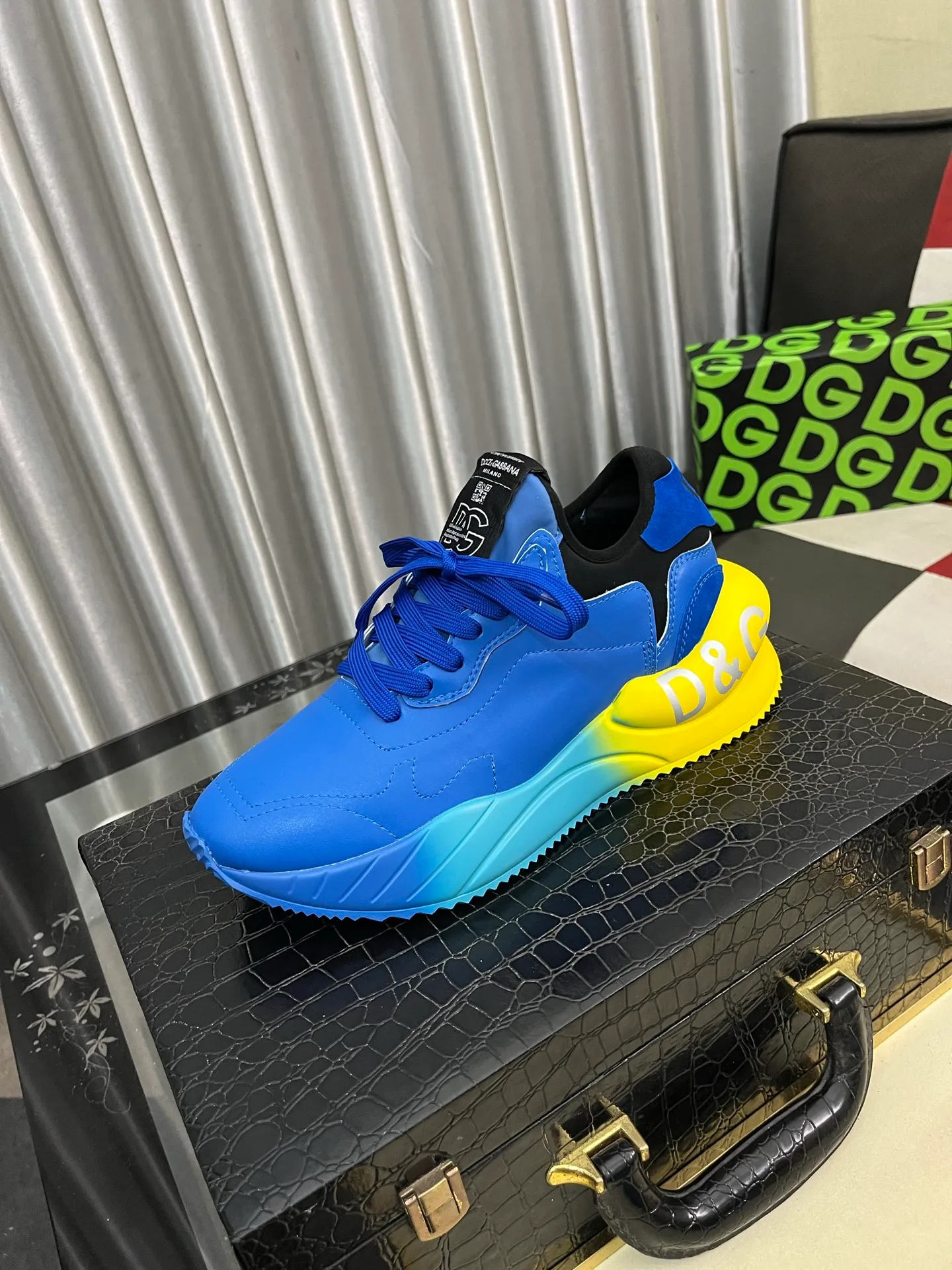 Men's shoes 💰540⌚️⌚️【DG～】Couple casual shoes 2025z cabinet simultaneous sale 🔶Size: 35-46#️⃣The upper is made of multi-material splicing ➕Mesh lining, comfortable and breathable, sole: original comfortable and wear-resistant outsole, ⚠️The real thing📱Photographed🎬The real thing is better📢📢📢